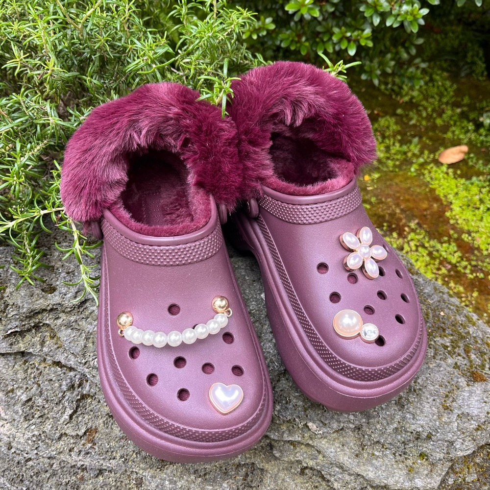 CROCS comfort Purple Plush Lined Platform slip on clogs